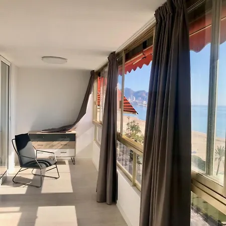 Ensueno 1a Linea Playa Poniente 6 Pax Parking Wifi Y Ac Lägenhet Benidorm