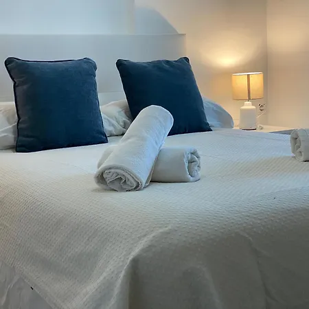 Ensueno 1a Linea Playa Poniente 6 Pax Parking Wifi Y Ac Lägenhet